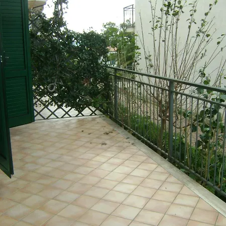 Parco Meridiana Apartment Scalea